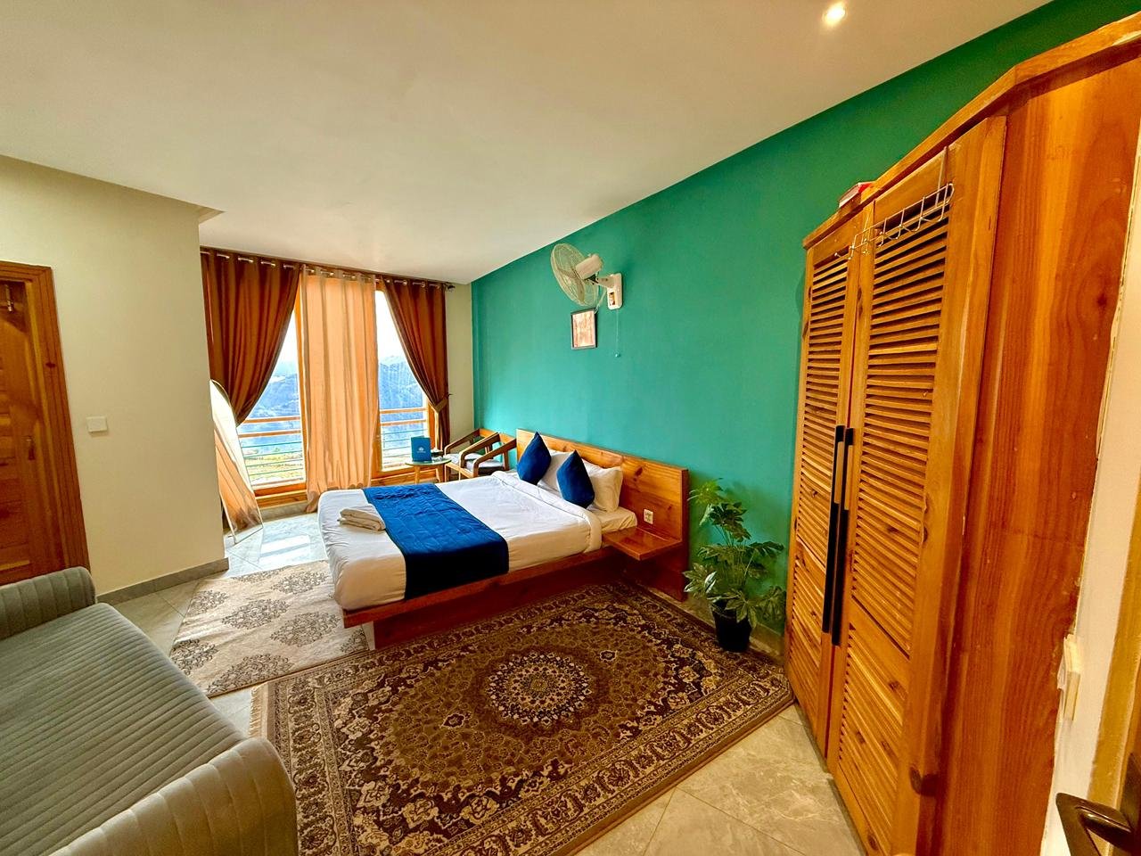 ORO Shogran Hotel